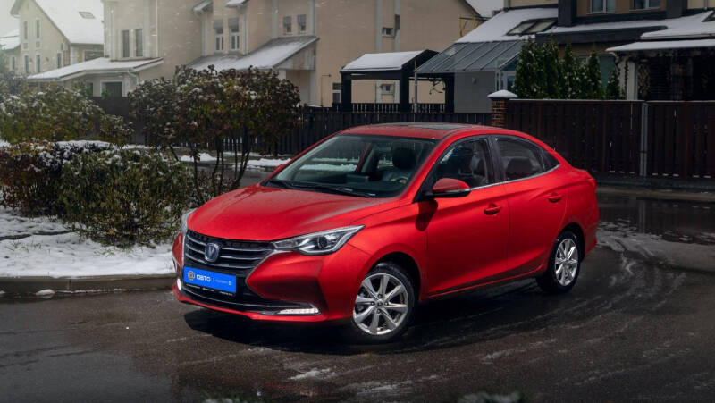 Тест-драйв Changan Alsvin: бюджетный седан из Китая