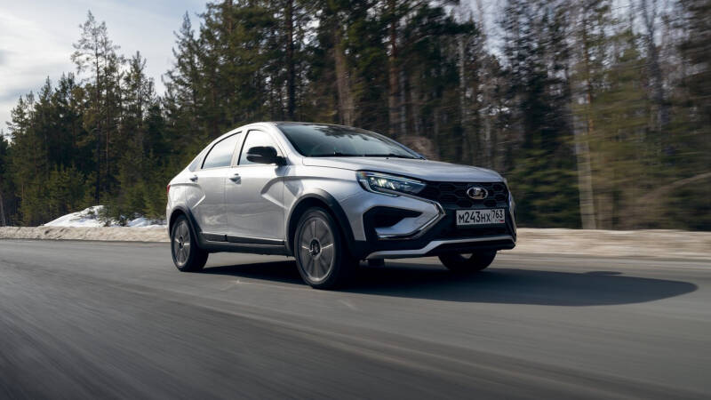 Первый тест-драйв Lada Vesta с вариатором