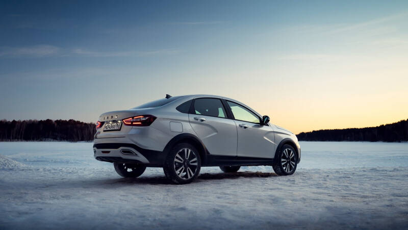 Первый тест-драйв Lada Vesta с вариатором