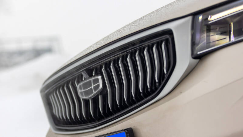 Тест-драйв Geely Emgrand — доступный седан с автоматом