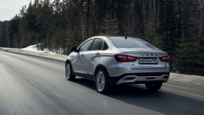 Первый тест-драйв Lada Vesta с вариатором