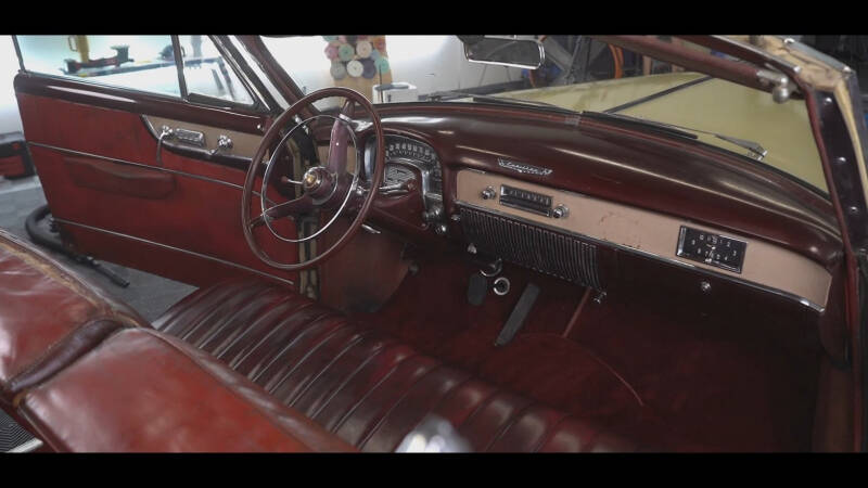 Было-стало: королевский Cadillac отмыли впервые за 30 лет