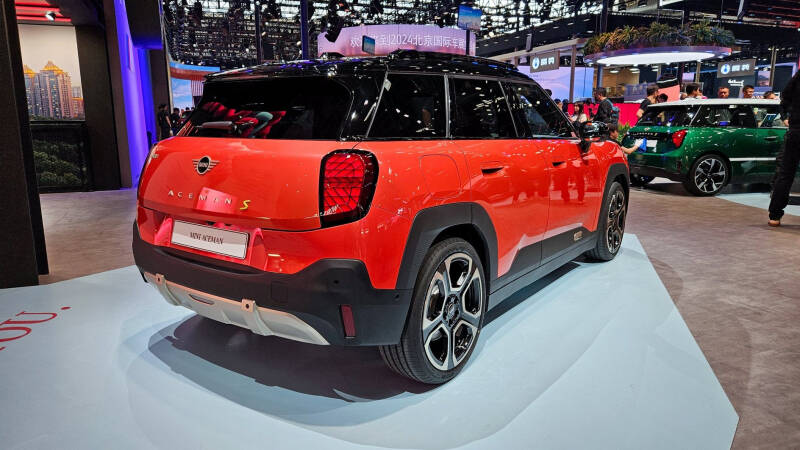 Электрический Mini, который ничем не шокирует