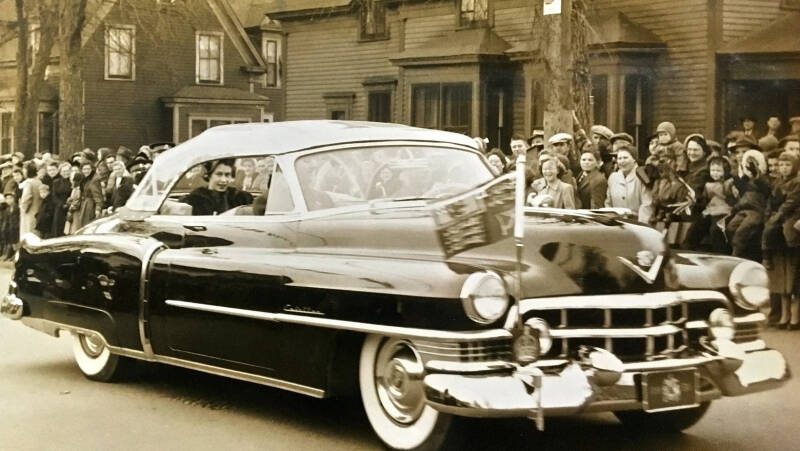 Было-стало: королевский Cadillac отмыли впервые за 30 лет