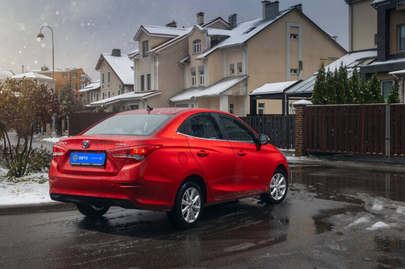 Тест-драйв Changan Alsvin: бюджетный седан из Китая