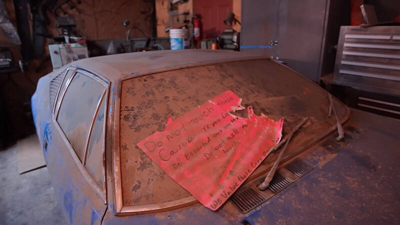 Найденный в сарае De Tomaso Pantera помыли впервые за 46 лет