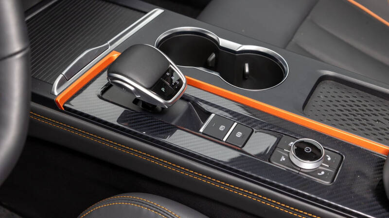 Тест-драйв Omoda S5 GT — спортивный седан из Китая