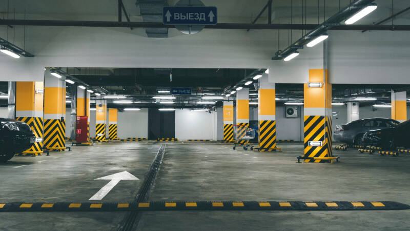 Юрист рассказал, что делать, если ваше парковочное место заняли