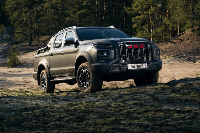 Названа цена нового пикапа JAC T9 в России
