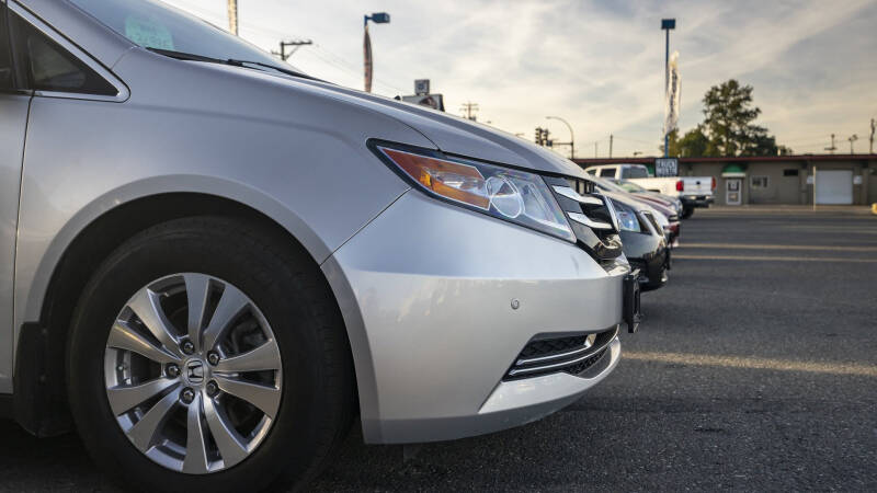 Как обезопасить себя от аферистов при покупке автомобиля