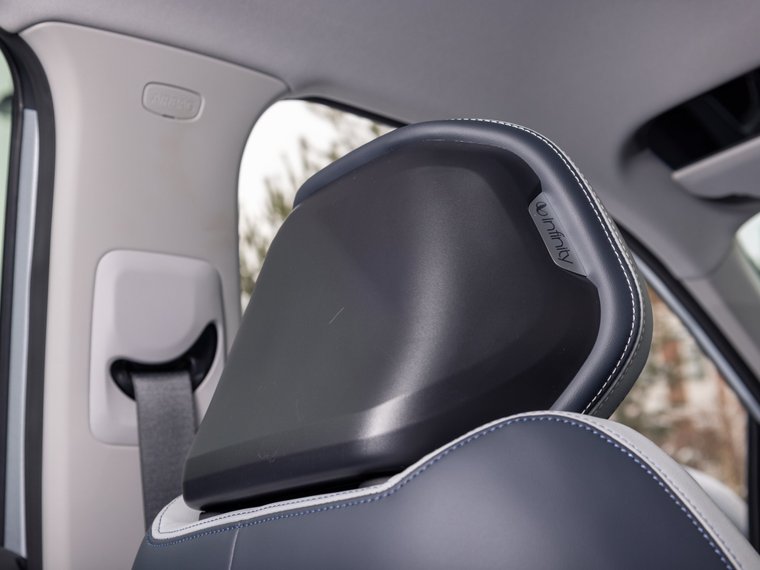 Тест-драйв нового Geely Atlas: как изменился кроссовер