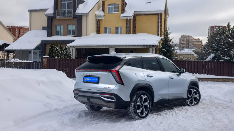 Тест-драйв нового Geely Atlas: как изменился кроссовер