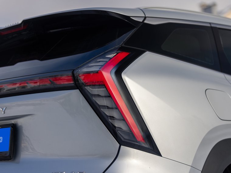 Тест-драйв нового Geely Atlas: как изменился кроссовер