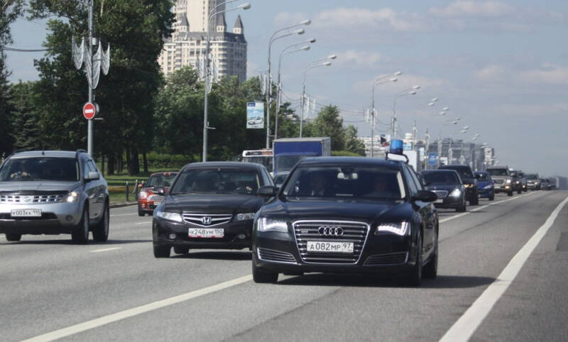 Всегда ли надо уступать дорогу спецтранспорту?