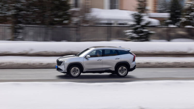 Тест-драйв нового Geely Atlas: как изменился кроссовер