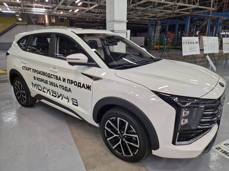 Появился «Москвич 8» и вернулась Lada Largus