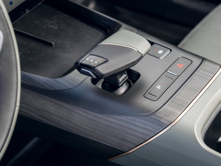 Тест-драйв Changan Lamore: странный седан из Китая