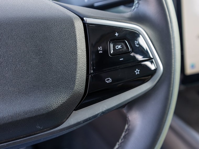 Тест-драйв Changan Lamore: странный седан из Китая