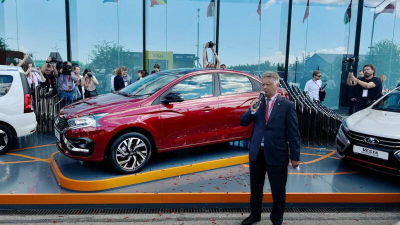 Представлена Lada Iskra, а Toyota попалась на фальсификации