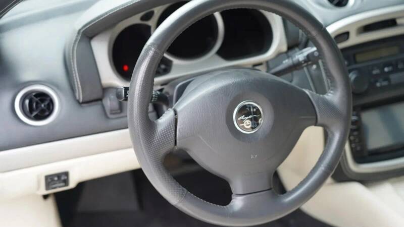 Один из самых необычных автомобилей в мире продают в России за 21 млн рублей