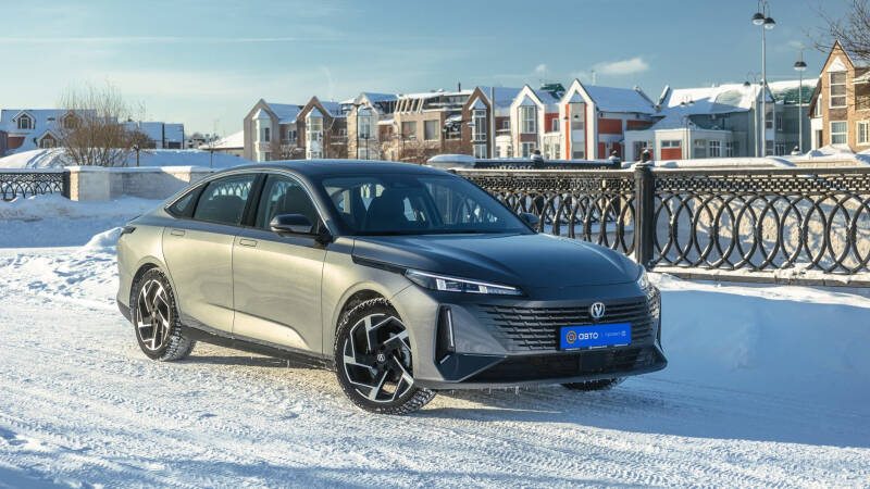 Тест-драйв Changan Lamore: странный седан из Китая