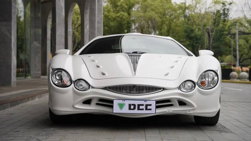 Один из самых необычных автомобилей в мире продают в России за 21 млн рублей