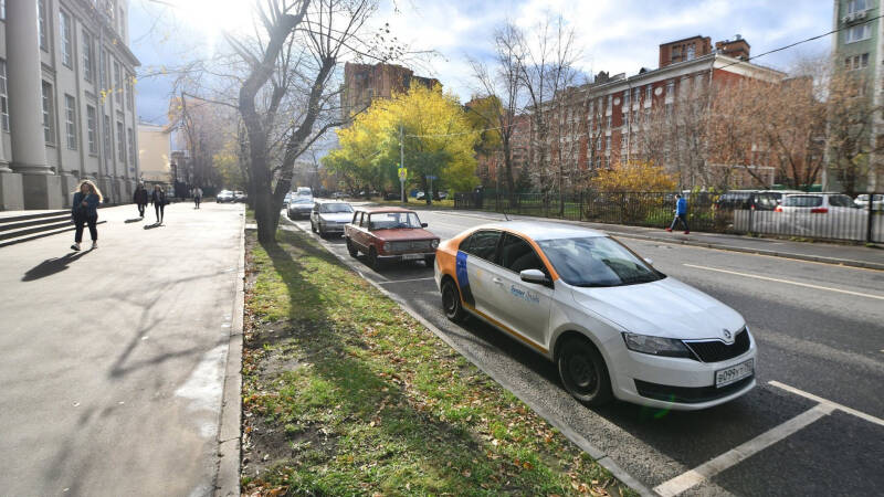 Сотрудник ГИБДД просит показать аккаунт каршеринга: что делать