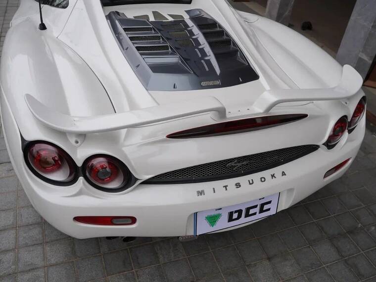 Один из самых необычных автомобилей в мире продают в России за 21 млн рублей
