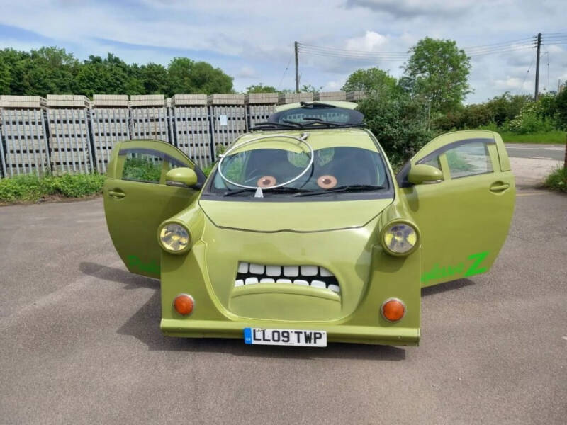 Toyota IQ превратили в профессора из мультфильма «Тачки»