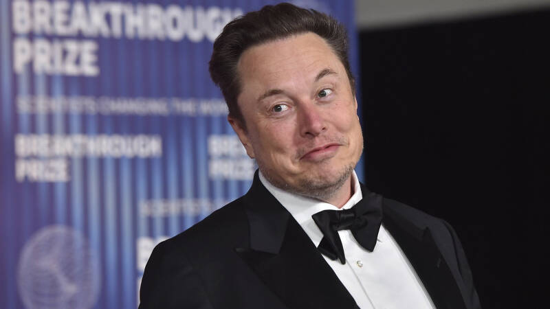 Маск рассказал, когда Tesla займется производством человекоподобных роботов