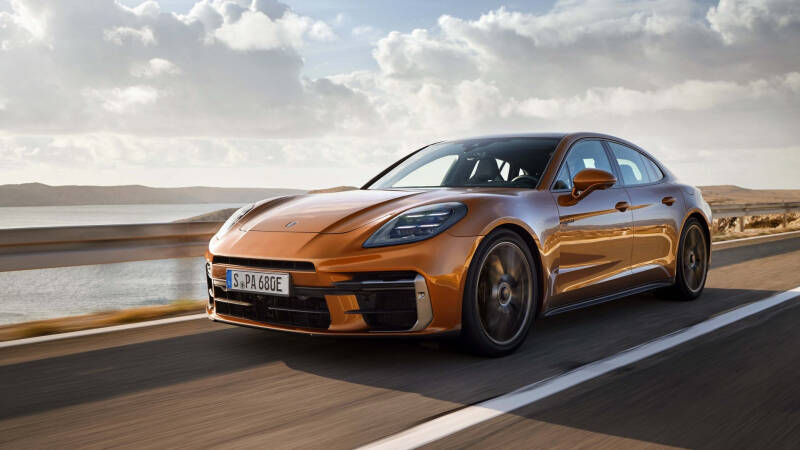 Как сейчас покупают Porsche в России: модели и цены