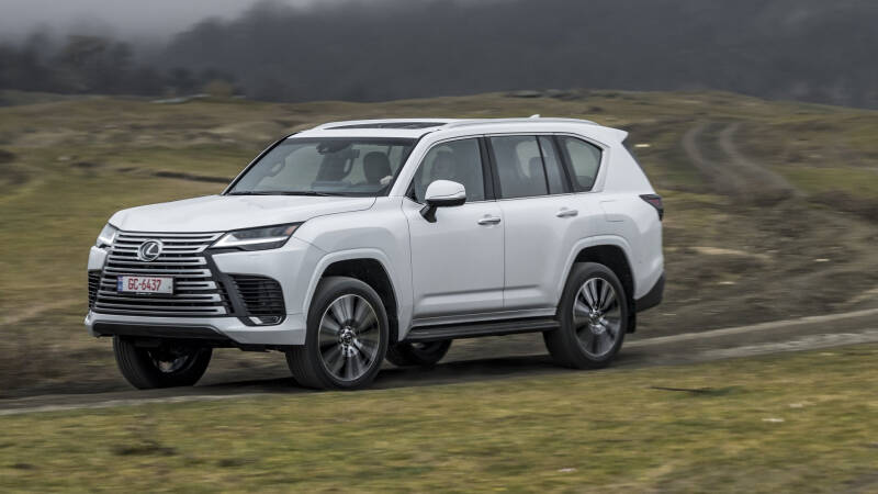 Как купить Lexus в России: модели в наличии и цены у дилеров