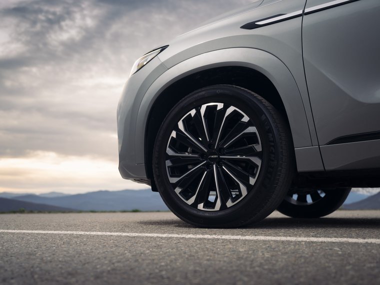 Тест-драйв Jaecoo J8: кроссовер, который выделяется