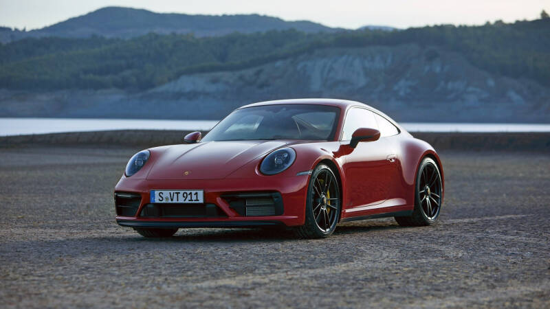 Как сейчас покупают Porsche в России: модели и цены