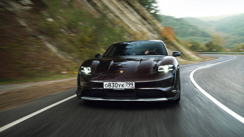 Как сейчас покупают Porsche в России: модели и цены