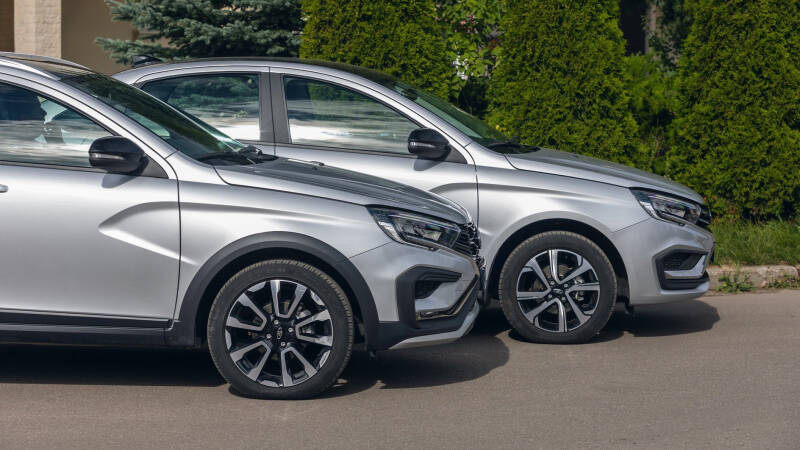 «АвтоВАЗ» начнет выпуск улучшенной Lada Vesta в августе