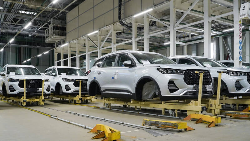 Три российских автозавода возобновили производство