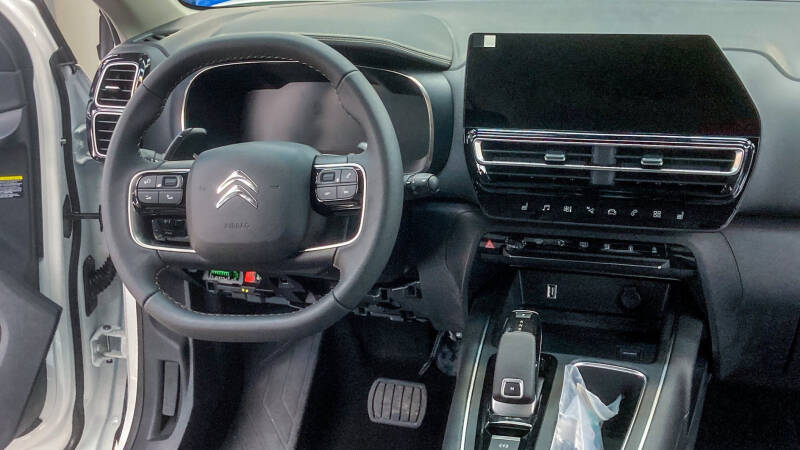 В России резко подешевели автомобили Peugeot и Citroen