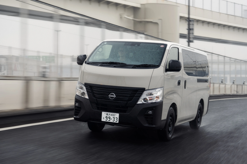 Nissan построил дом на колесах из фургона