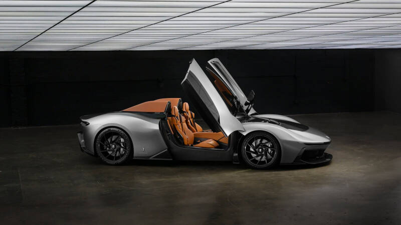 Представлен новый автомобиль Бэтмена от компании Pininfarina