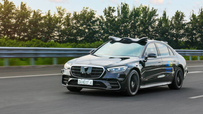 Mercedes-Benz запускает самый совершенный беспилотник