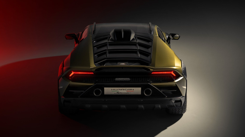В Россию привезли «внедорожный» Lamborghini, но не Urus