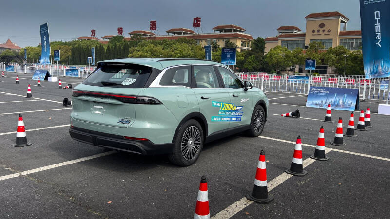 Chery подтвердила появление кроссовера Tiggo 9 в России