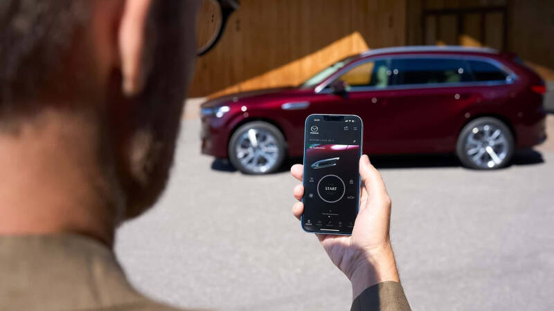 Автомобили Mazda стали требовать деньги у своих владельцев