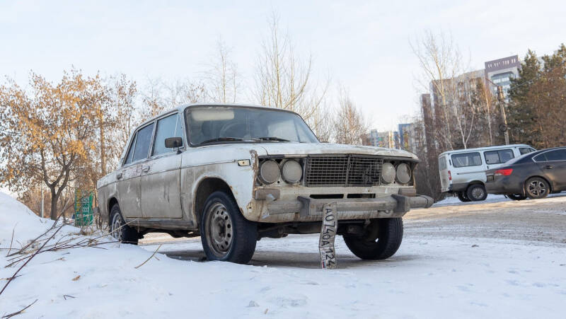 Заблокировали машину на парковке: что делать