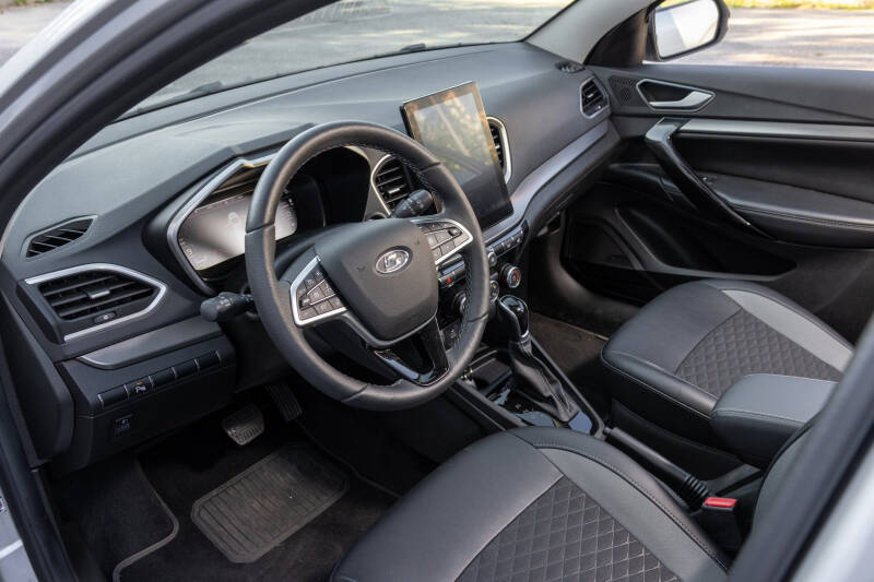 Тест-драйв Lada Vesta с вариатором: что изменилось