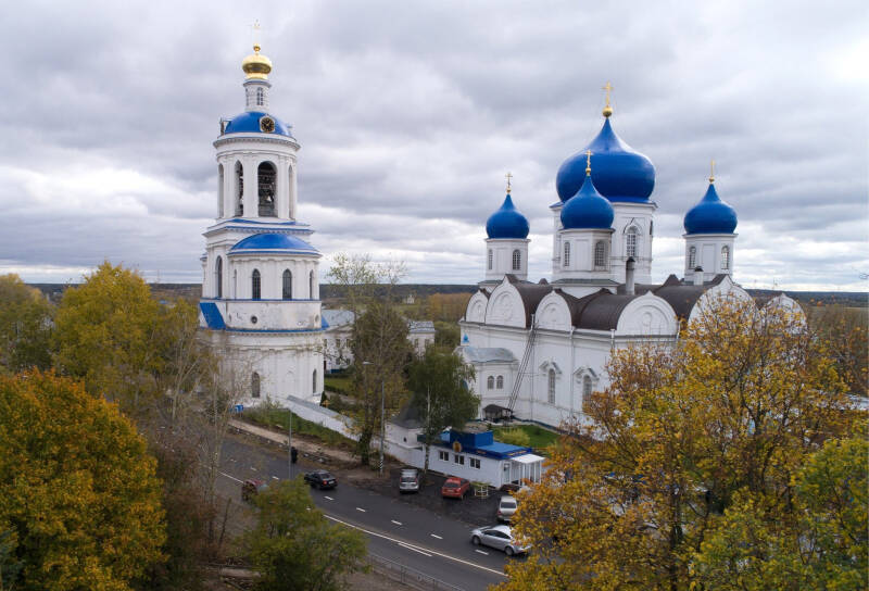 Поездка во Владимир на машине в 2024 году: исчезающее наследие